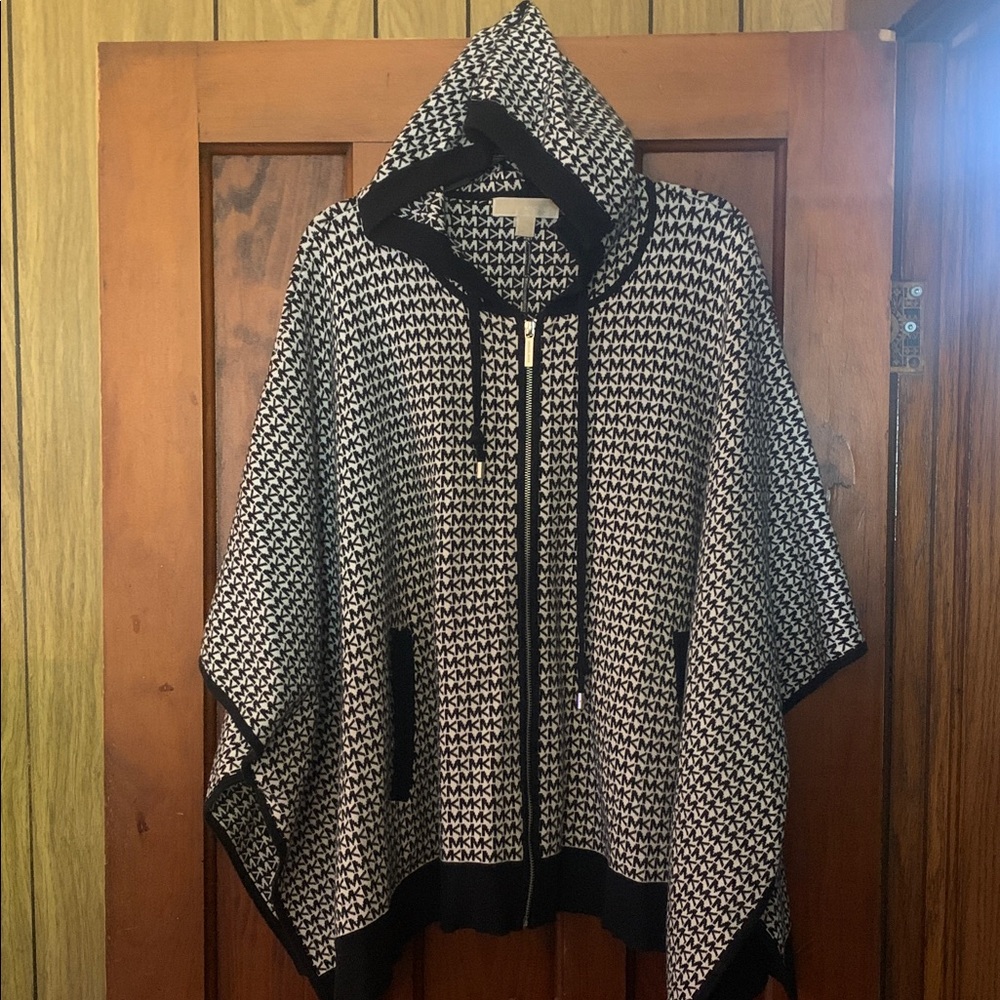 Michael Kors Black and White Geometric Zip-Up